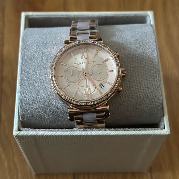 Michael Kors Women's Rose Gold Chronograph Watch - Picture 1 of 5